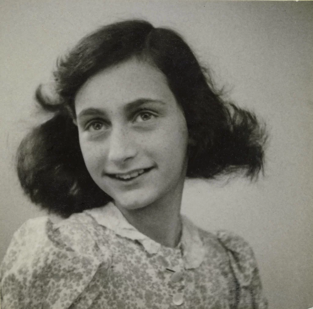 Livros baseados em histórias reais, como o Diário de Anne Frank