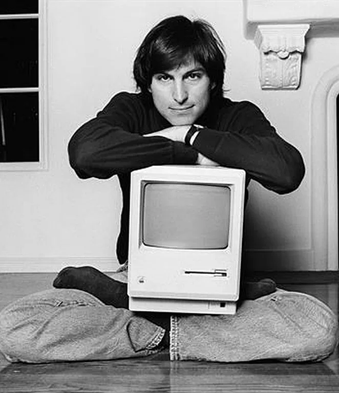 Personalidades de sucesso, como Steve Jobs, são um grande fonte de inspiração para profissionais da tecnologia. Por isso, livros para engenheiros que abordam esse tema são bons presentes.